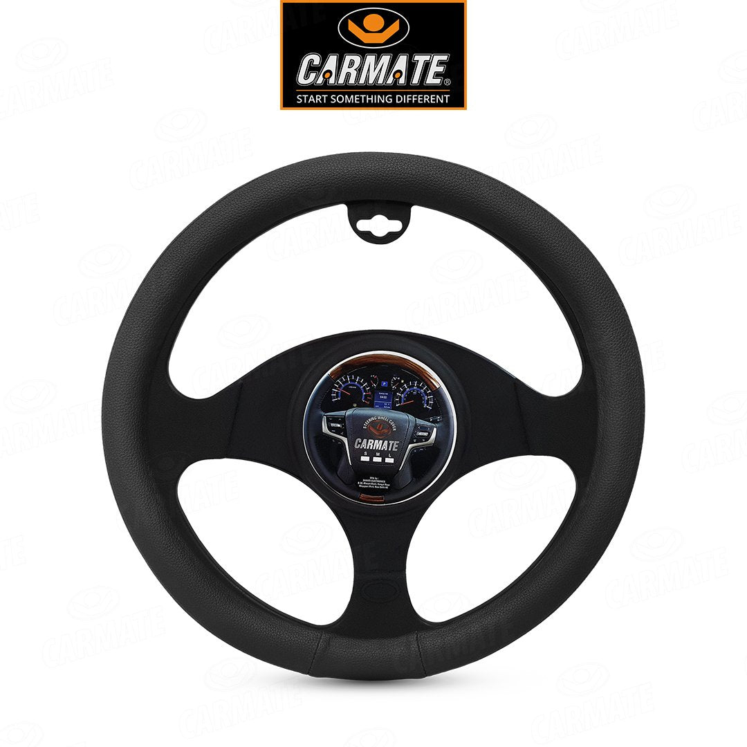 CARMATE Super Grip-111 Medium Steering Cover For Toyota Innova Crysta