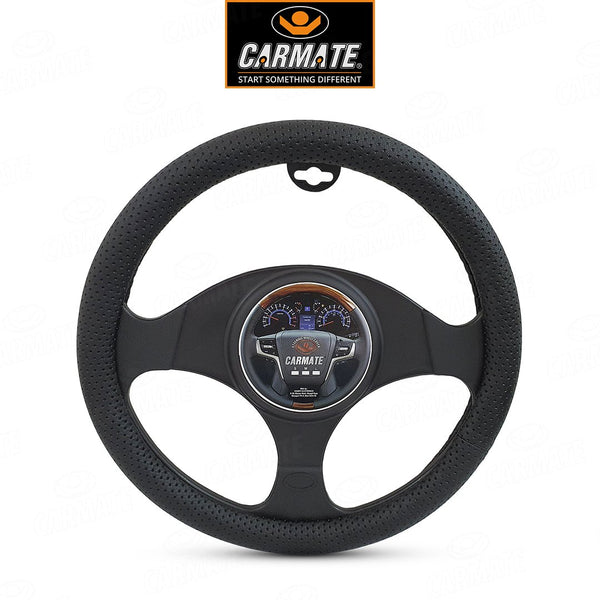 CARMATE Super Grip-118 Medium Steering Cover For Toyota Innova Crysta